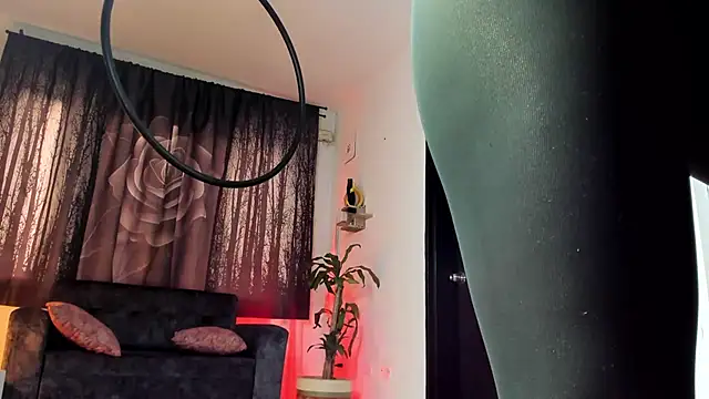 Alaia Love77 online show from November 17, 2025, 10:14 pm