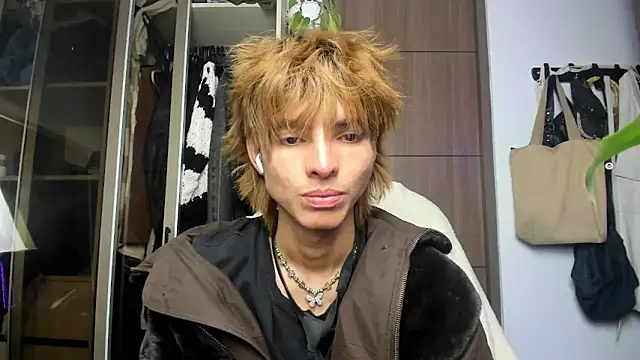 Snapshot of santy-kitty chatting on February 22, 2025, 6:28 am santy-kitty online show from February 22, 2025, 6:28 am