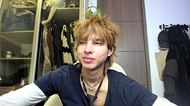 Snapshot of santy-kitty chatting on February 27, 2025, 3:51 am santy-kitty online show from February 27, 2025, 3:51 am