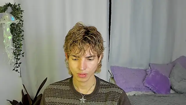 Snapshot of santy-kitty chatting on September 29, 2025, 2:51 am santy-kitty online show from September 29, 2025, 2:51 am