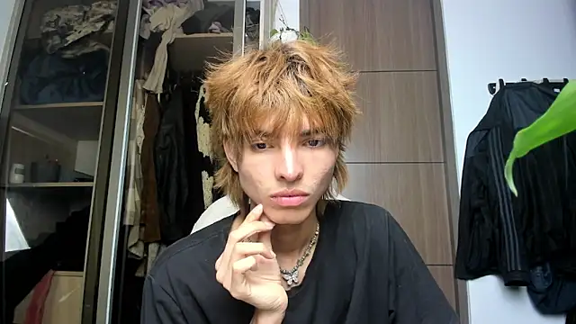 Snapshot of santy-kitty chatting on February 22, 2025, 3:23 am santy-kitty online show from February 22, 2025, 3:23 am