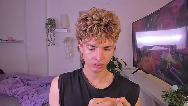 Snapshot of santy-kitty chatting on November 10, 2025, 1:21 am santy-kitty online show from November 10, 2025, 1:21 am