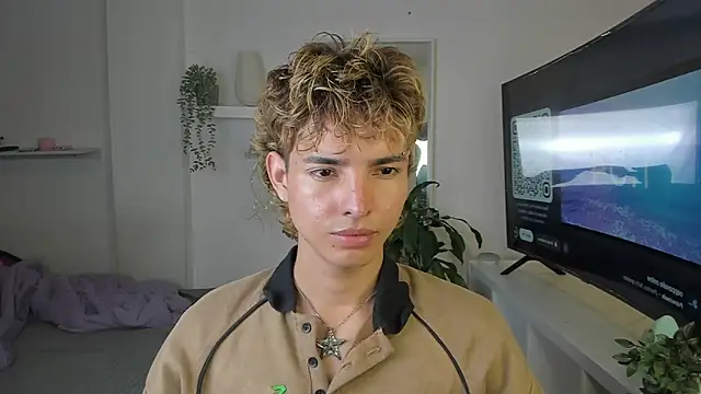 Snapshot of santy-kitty chatting on November 9, 2025, 1:42 am santy-kitty online show from November 9, 2025, 1:42 am