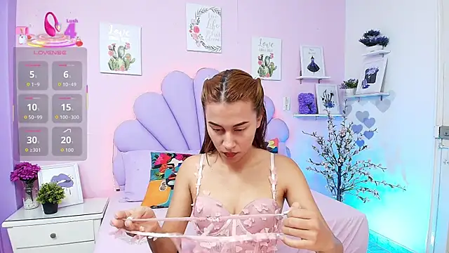 HannaPretthy online show from September 9, 2025, 11:41 am