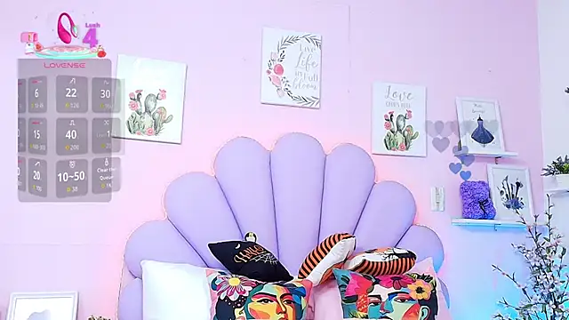 HannaPretthy online show from October 10, 2025, 11:33 am