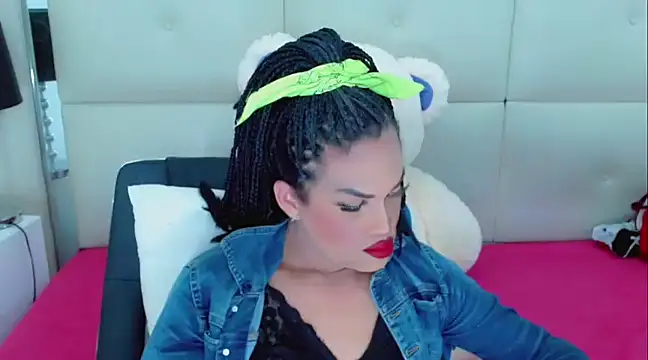 Snapshot of NathaliaCross chatting on February 25, 2025, 6:01 pm NathaliaCross online show from February 25, 2025, 6:01 pm