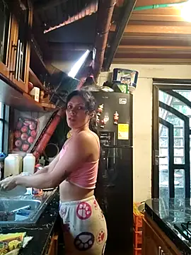 Snapshot of amazonafit_ chatting on November 28, 2025, 9:04 pm amazonafit online show from November 28, 2025, 9:04 pm