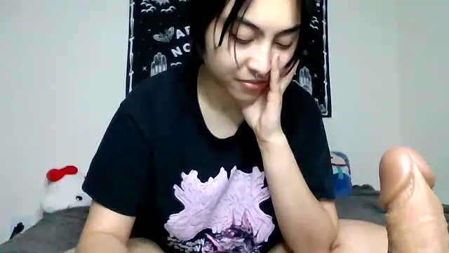 Snapshot of Valentineyittk chatting on December 22, 2024, 2:28 am Valentineyittk online show from December 22, 2024, 2:28 am