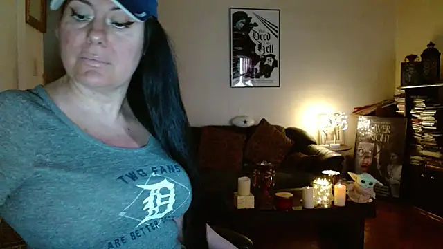 mandaloriangirls online show from April 16, 2026, 10:01 pm