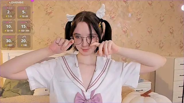 Snapshot of Nora_Failure chatting on December 19, 2024, 4:34 am Nora Failure online show from December 19, 2024, 4:34 am