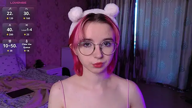 Snapshot of Nora_Failure chatting on September 26, 2025, 6:09 am Nora Failure online show from September 26, 2025, 6:09 am