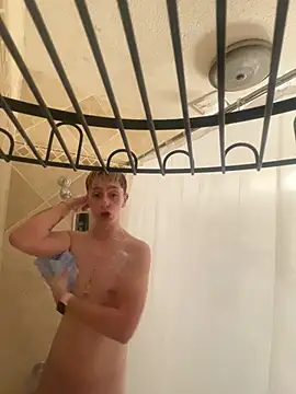 Snapshot of twentywithafelonyy chatting on January 22, 2025, 3:20 am twentywithafelonyy online show from January 22, 2025, 3:20 am