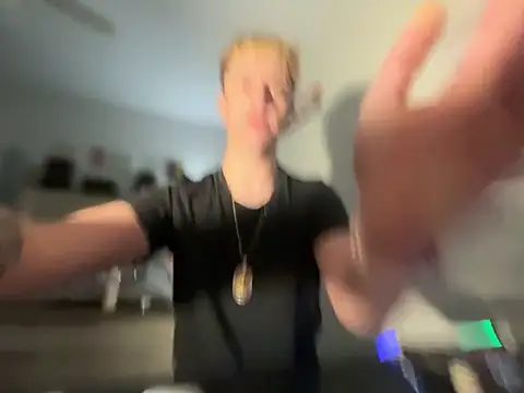 Snapshot of twentywithafelonyy chatting on January 23, 2025, 5:45 am twentywithafelonyy online show from January 23, 2025, 5:45 am