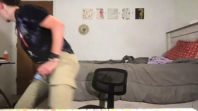 Snapshot of twentywithafelonyy chatting on September 25, 2025, 7:25 am twentywithafelonyy online show from September 25, 2025, 7:25 am