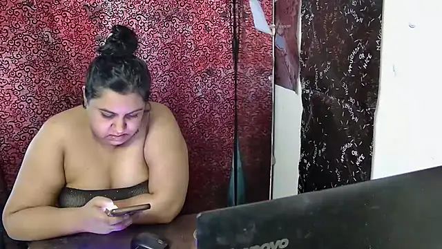 GoddessLorenaTheeSiren online show from January 15, 2026, 12:52 pm