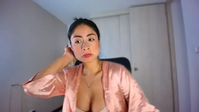 Snapshot of auroracaruso11 chatting on July 16, 2026, 5:10 pm auroracaruso11 online show from July 16, 2026, 5:10 pm