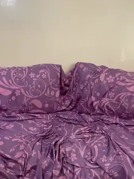 Layla-daloua online show from April 1, 2026, 5:10 pm