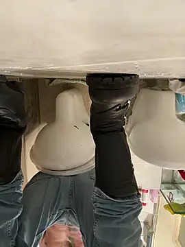 Snapshot of gianluca75gggggggh chatting on February 1, 2026, 7:23 pm gianluca75gggggggh online show from February 1, 2026, 7:23 pm