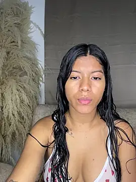 NiaBlanco online show from December 4, 2025, 3:38 am