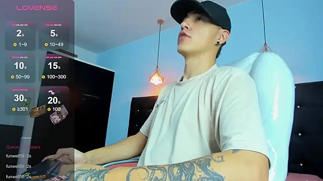 Lobo 17  online show from November 26, 2025, 3:39 am