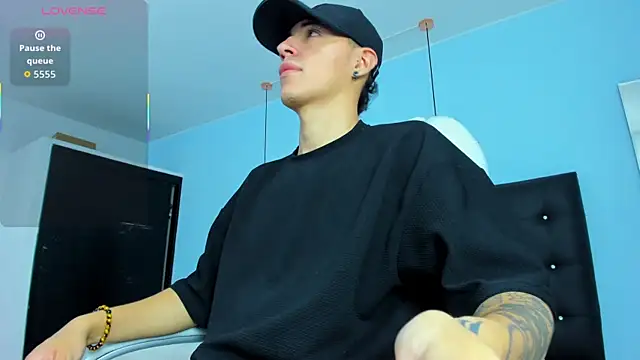 Lobo 17  online show from October 24, 2025, 4:22 am