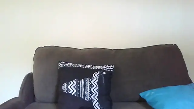 naturiste974 online show from November 28, 2025, 8:47 am