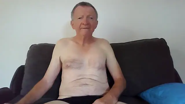 Snapshot of naturiste974 chatting on February 26, 2026, 10:37 am naturiste974 online show from February 26, 2026, 10:37 am