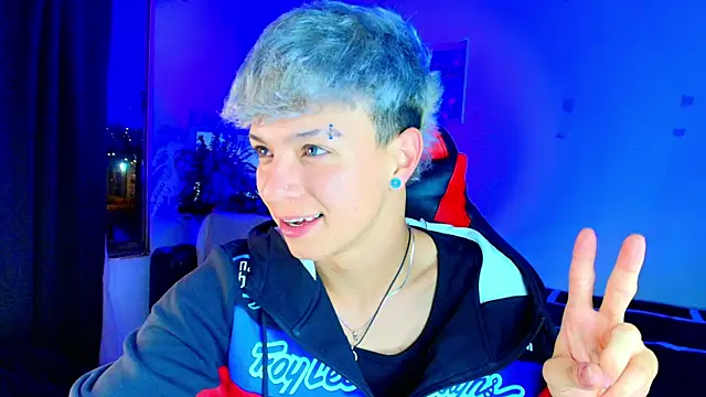 twink sebas  online show from December 20, 2025, 2:20 pm