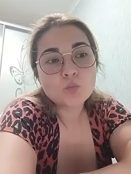 pussyCat t online show from May 19, 2026, 6:37 pm