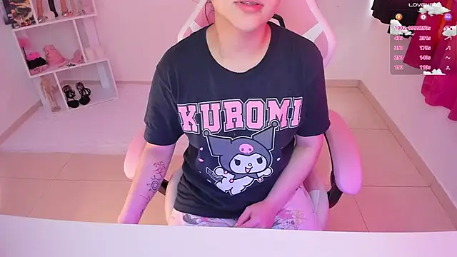 misshoneyxxx online show from February 19, 2025, 8:10 pm