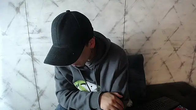 Andy Joy  online show from November 19, 2025, 11:21 am