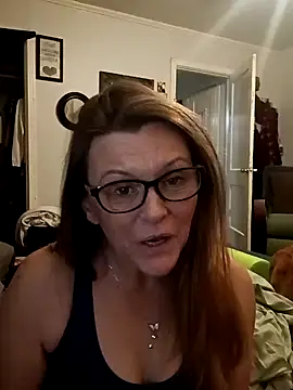 Snapshot of skyeb0787 chatting on January 3, 2025, 12:00 am skyeb0787 online show from January 3, 2025, 12:00 am