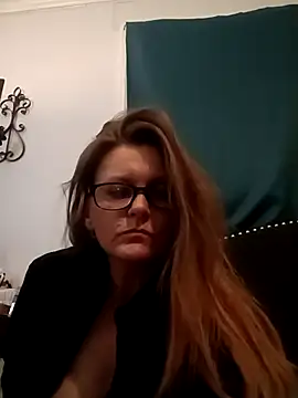 Snapshot of skyeb0787 chatting on December 25, 2024, 10:05 pm skyeb0787 online show from December 25, 2024, 10:05 pm