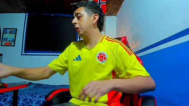 maxowens oficial online show from July 18, 2026, 10:07 pm