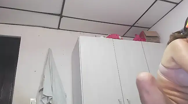 catalinadiaz666 online show from December 21, 2024, 3:14 am