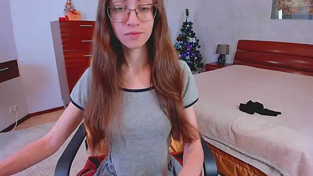 Pantyhose Mila online show from December 18, 2025, 8:01 pm