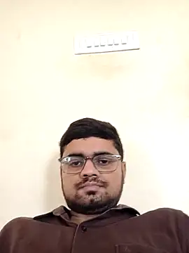 Snapshot of Ishan003 chatting on April 18, 2026, 6:05 am Ishan003 online show from April 18, 2026, 6:05 am