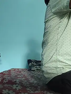 Snapshot of Ishan003 chatting on June 16, 2026, 5:40 am Ishan003 online show from June 16, 2026, 5:40 am