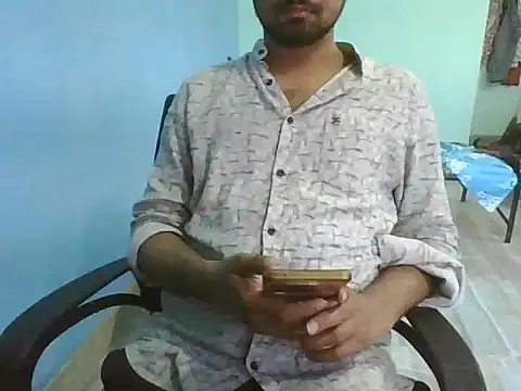 Ishan003 online show from November 10, 2025, 4:39 am