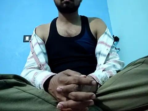 Ishan003 online show from March 4, 2026, 4:26 pm