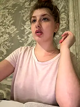 Snapshot of sexyy_girl_ chatting on December 7, 2024, 9:17 pm sexyy girl  online show from December 7, 2024, 9:17 pm