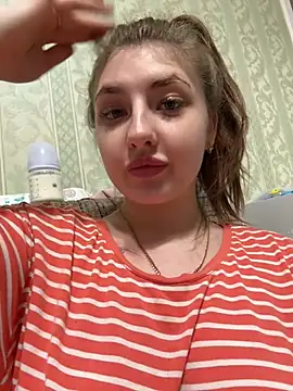 Snapshot of sexyy_girl_ chatting on December 30, 2024, 12:09 pm sexyy girl  online show from December 30, 2024, 12:09 pm