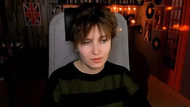 LolaAsmus online show from February 13, 2026, 9:20 am