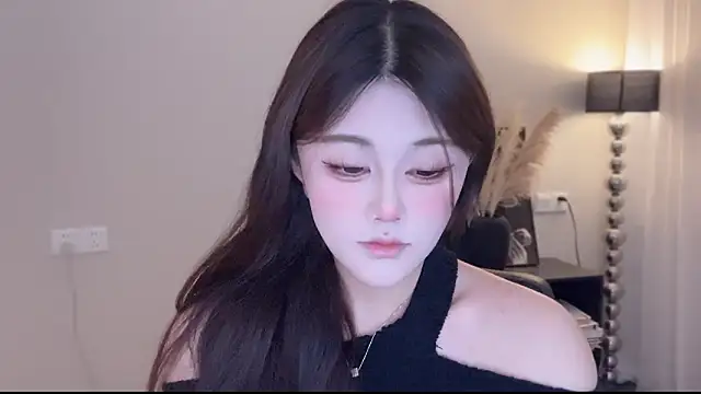 Strawberrybabyy1 online show from January 15, 2026, 4:43 pm