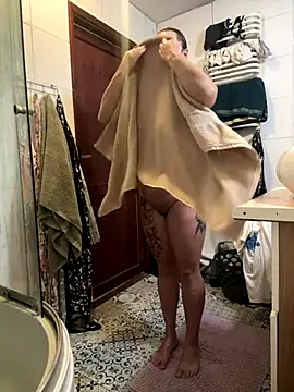 Snapshot of Yanacool007 chatting on October 2, 2025, 8:23 pm Yanacool007 online show from October 2, 2025, 8:23 pm