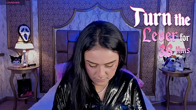 SoffiQueen online show from October 30, 2025, 6:38 pm