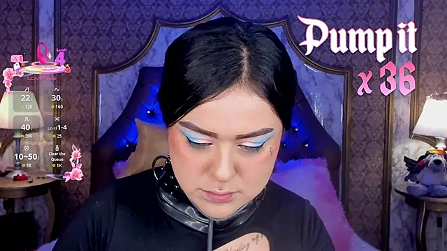 Snapshot of SoffiQueen chatting on February 24, 2026, 2:29 pm SoffiQueen online show from February 24, 2026, 2:29 pm