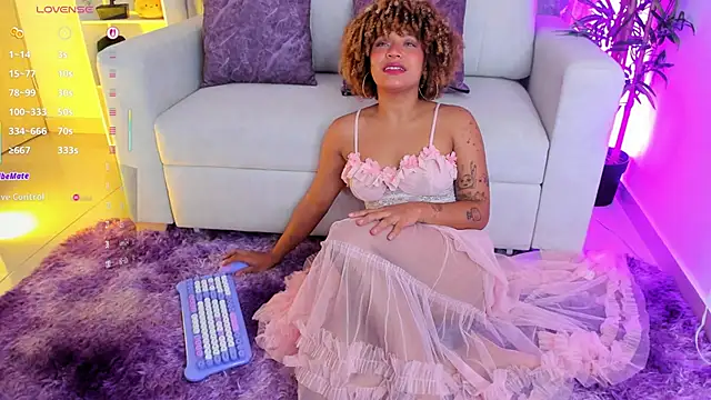natty romanof 18 online show from May 26, 2026, 12:03 pm