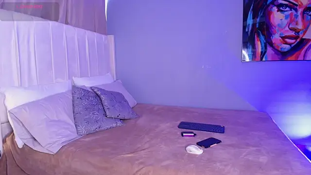 Shenoa1 online show from December 4, 2025, 12:48 pm