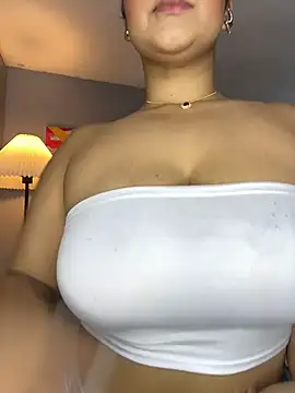 Shenoa1 online show from October 31, 2025, 2:13 pm